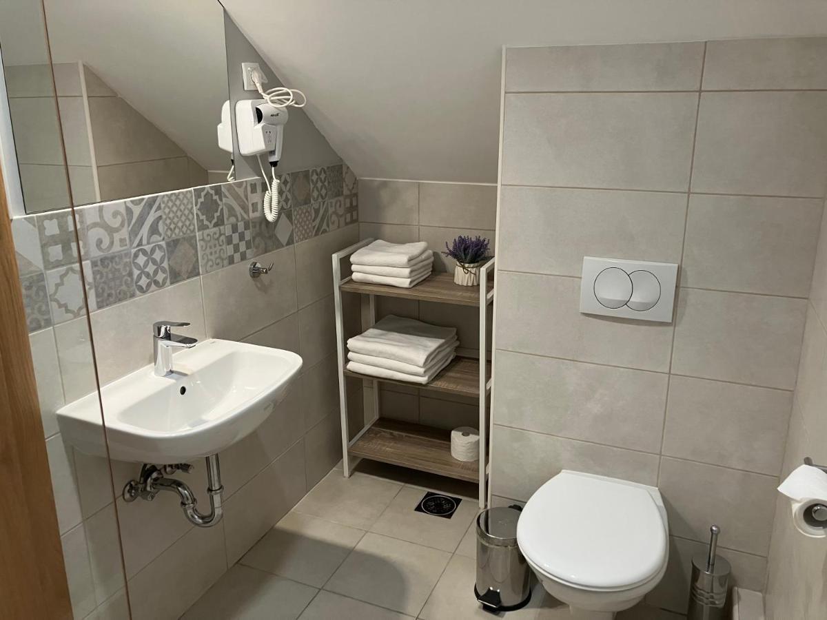 Petlov Salas Rooms Novi Sad Bagian luar foto