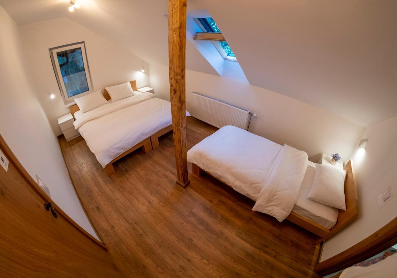Petlov Salas Rooms Novi Sad Bagian luar foto